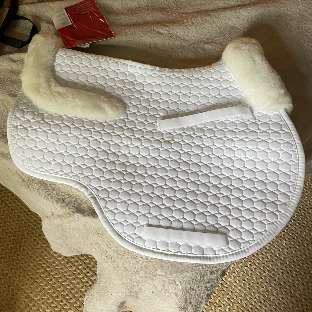 EA Mattes Saddle Pad - NWT